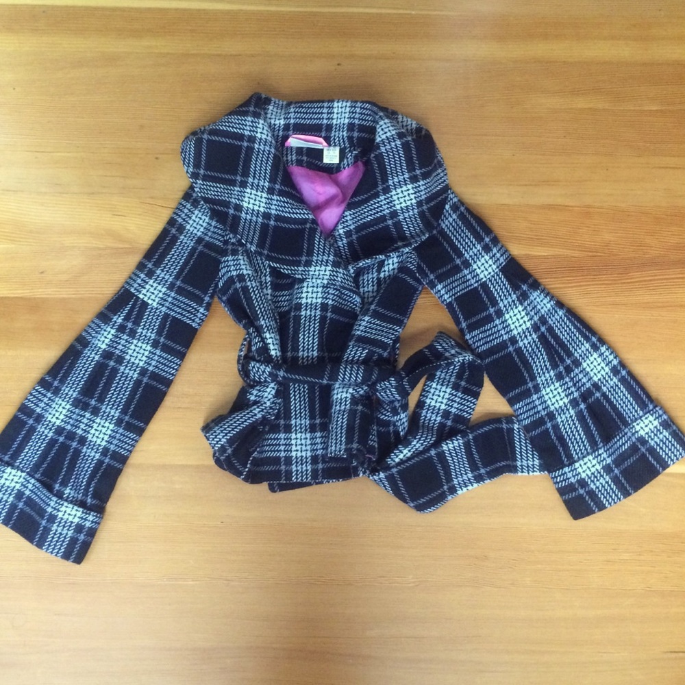 Black plaid bell sleeve jacket